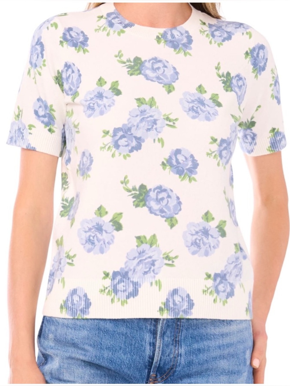 BNWT Vince Camuto Cream Short-Sleeve Knit Top with blue floral print, Size XS